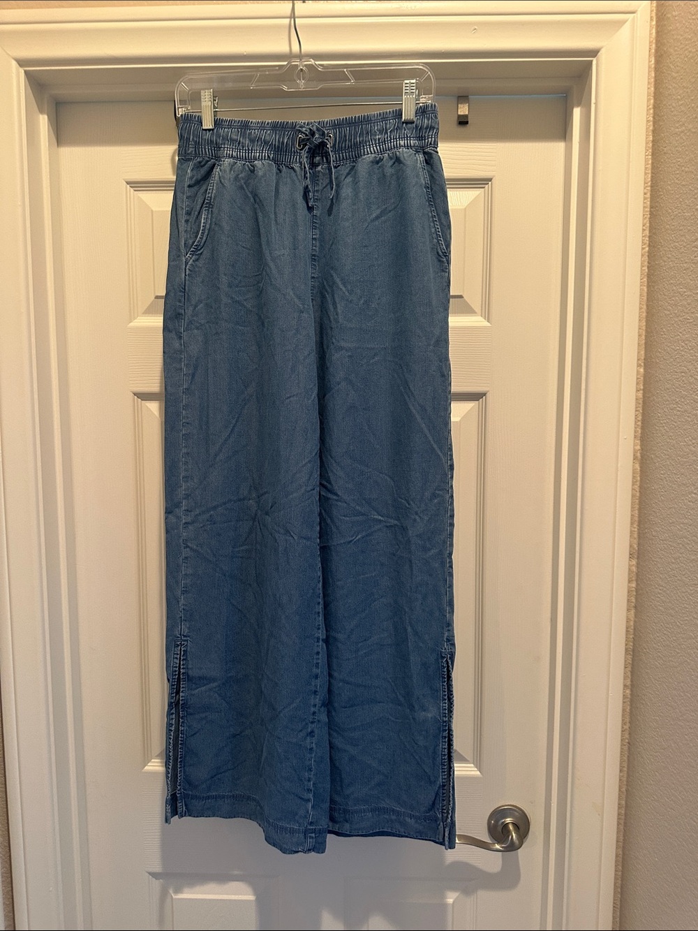 TRAVISMATHEW WOMEN'S CHAMBRAY PANTS